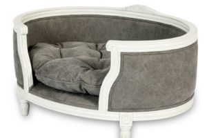 Canapé haut de gamme GEORGE gris effet stonewashed de chez Lord Lou, fabricant de mobilier haut de gamme pour chien