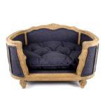 Canapé de luxe pour chien de la collection Lord Lou, modèle Arthur de couleur anthracite.